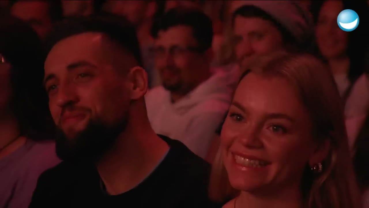 Özcan Cosar - Hässliche Menschen haben keine Flugangst | 1LIVE KÖLN COMEDY-NACHT XXL 2022