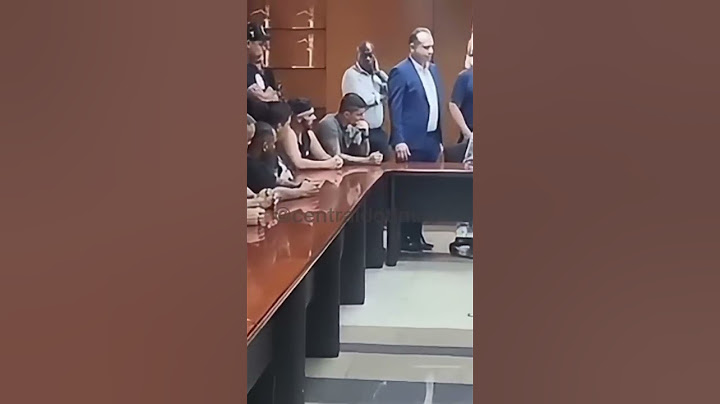 Augusto Melo se justifica com membros da organizada do Corinthians no PSJ