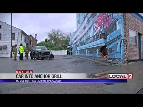 Covington's well-known Anchor Grill hit by a car