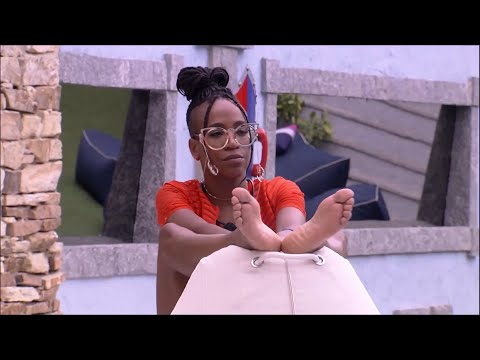 Karol Conká Pés/Solas Feet/Soles #1