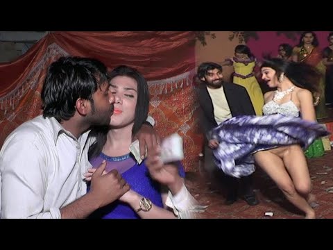 Hot pakistani desi in Mujra