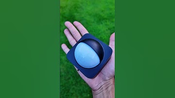 Smart light that knows when you’re home. 🌿  #smartlighting  #philipshue #home