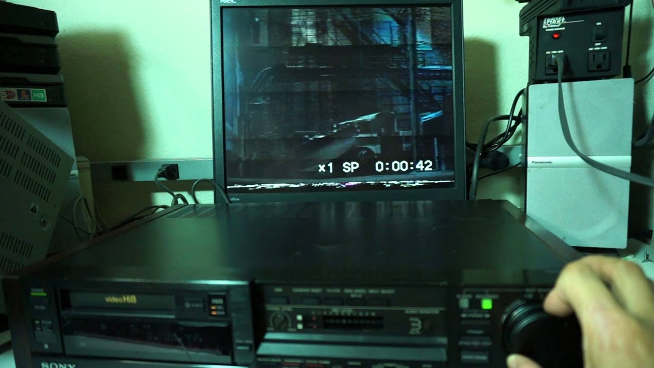 Sony EV-S3000 Hi8 8mm Hi-Fi Stereo VCR w/ Jog Shuttle