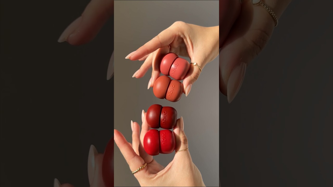 how adorable are these little novo acorn lip muds? 💋✨ 