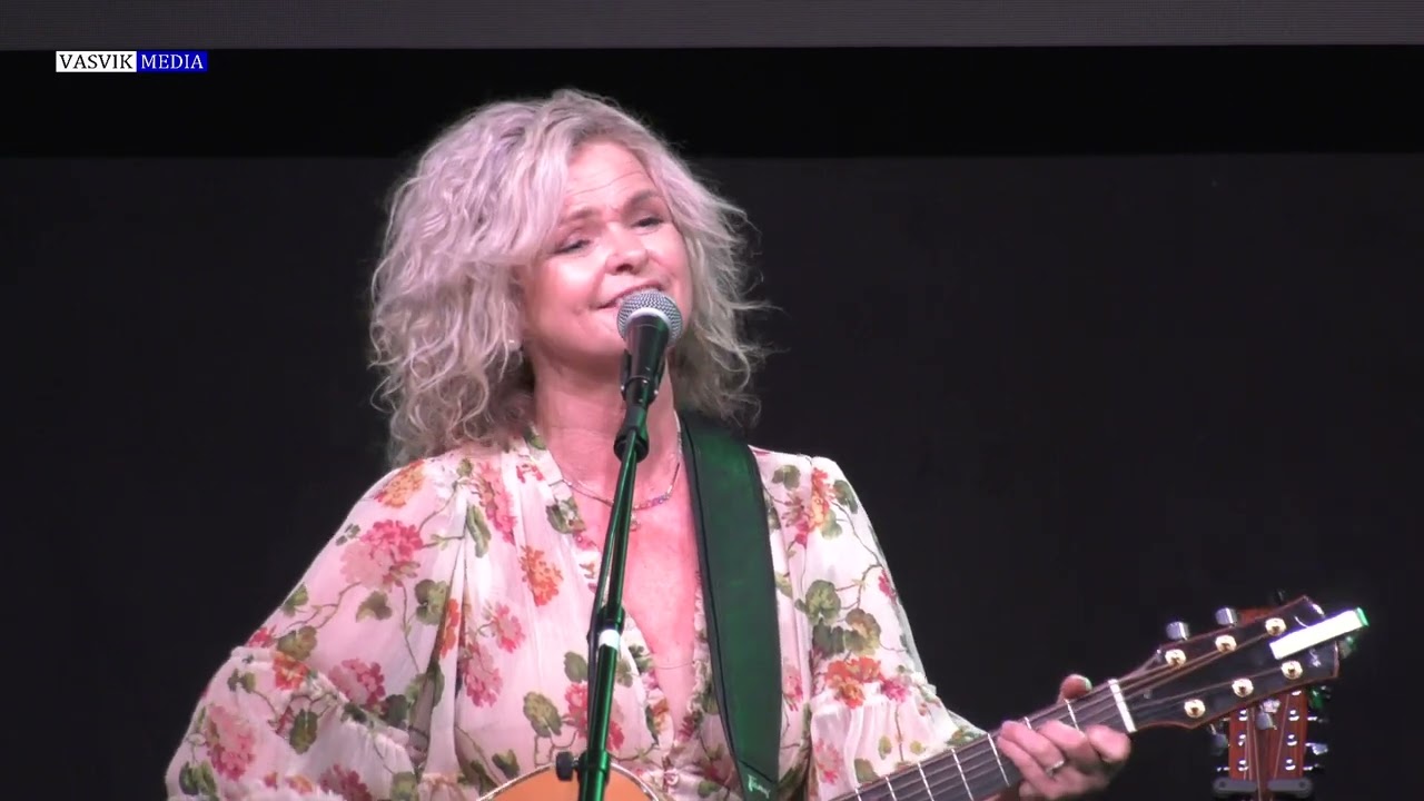 (5962) Synnøve Aanensen: Nåde over nåde (T: Arthur Aanensen M: Solbjørg Aanensen)