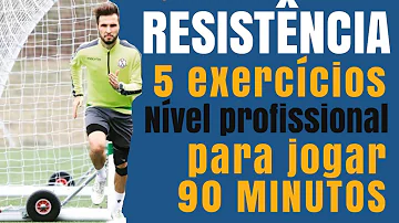 Quanto tempo o jogador de futebol treina por dia?