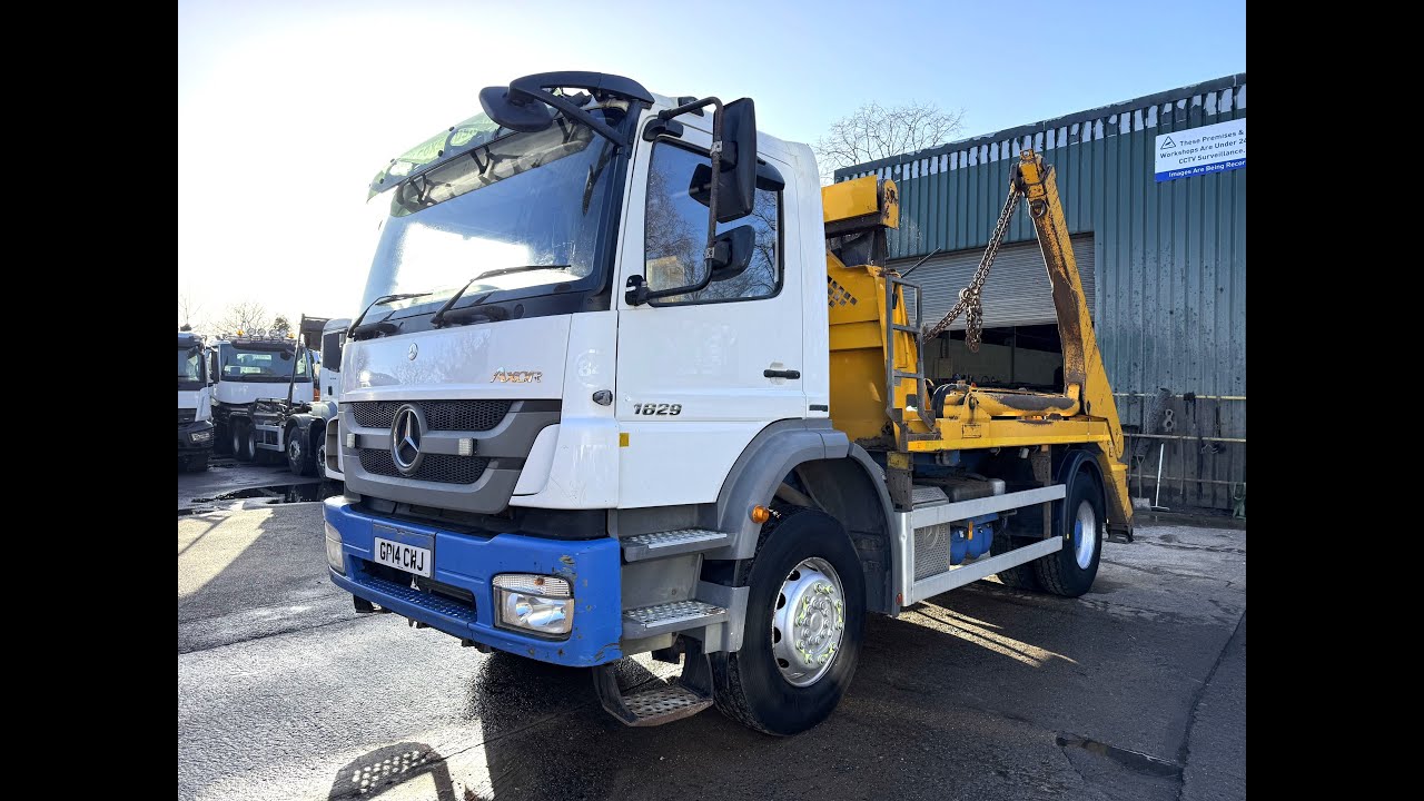 2014 Mercedes Axor 1829 Skip Loader