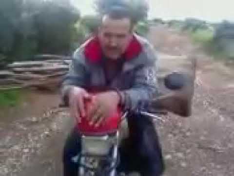 شاعر أمازيغي يجري ولا يجرى معه