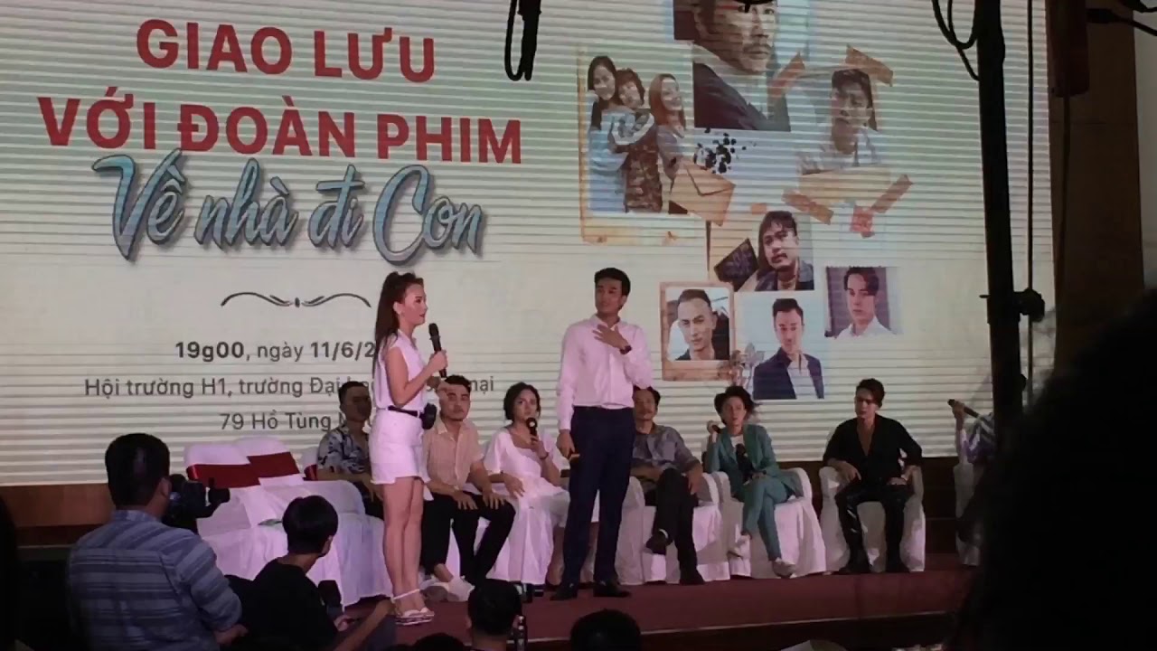 Giao lưu đoàn phim “Về nhà đi con” tại Đại Học Thương Mại