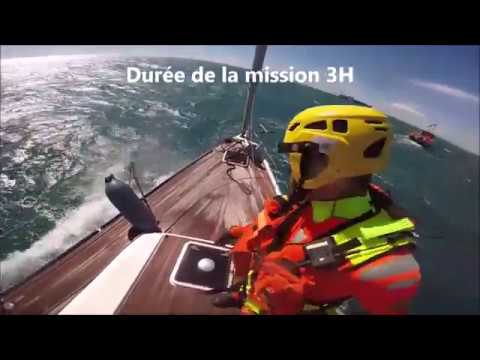 Sauvetage De 5 Personnes Sur Un Voilier En Perdition Par La SNSM Cap D'Agde