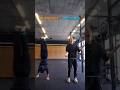 Calisthenics 🤸♂️ camminata in verticale e giocolieria 🤹 con super 💥@_alessandrozanutto_