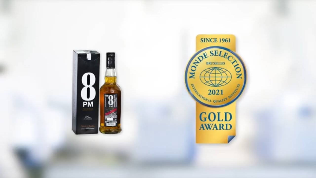 8PM Premium Black Superior Whisky | Gold Award Monde Selection 2021