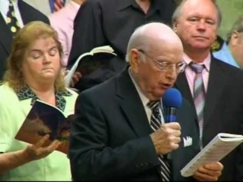 Join in song with the 2009 South Carolina Church of God Camp Meeting 'Heritage Choir' as they sing a song written by the soloist, Horace L. Mauldin - "I'LL LIVE FOREVER"