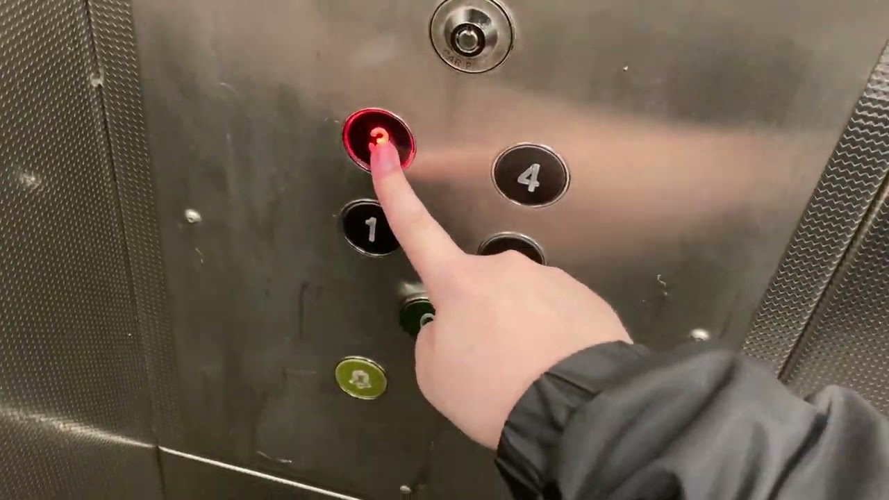 Wales' Smallest Lift? 70s Evans [Md. 2010s Temple Lifts] | NCP Greyfriars [Greyfriars Rd, Cardiff]