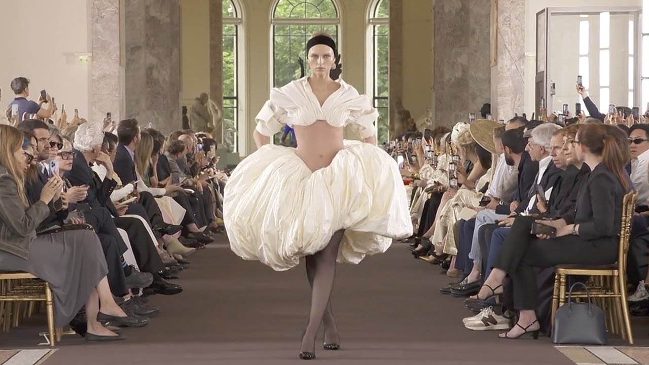 Schiaparelli, Haute Couture Fall Winter 2023/2024