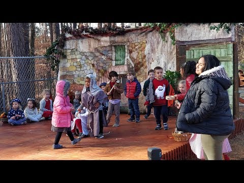 Maracas Montessori - 2018 Holiday presentation - Sra Laura