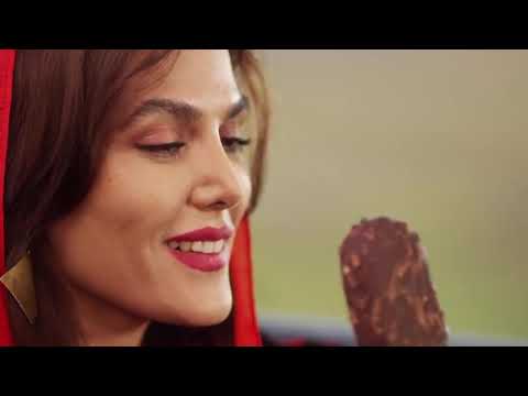 تبلیغ یک زن برای بستنی دومینو جنجالی شد