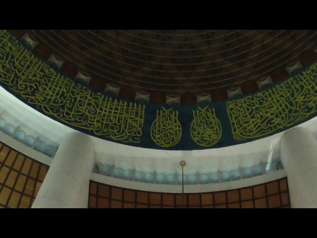 Azan from Masjid Sultan Salahuddin Abdul Aziz Shah (5) [Ustaz Fahmi, Prayer Hall] class=