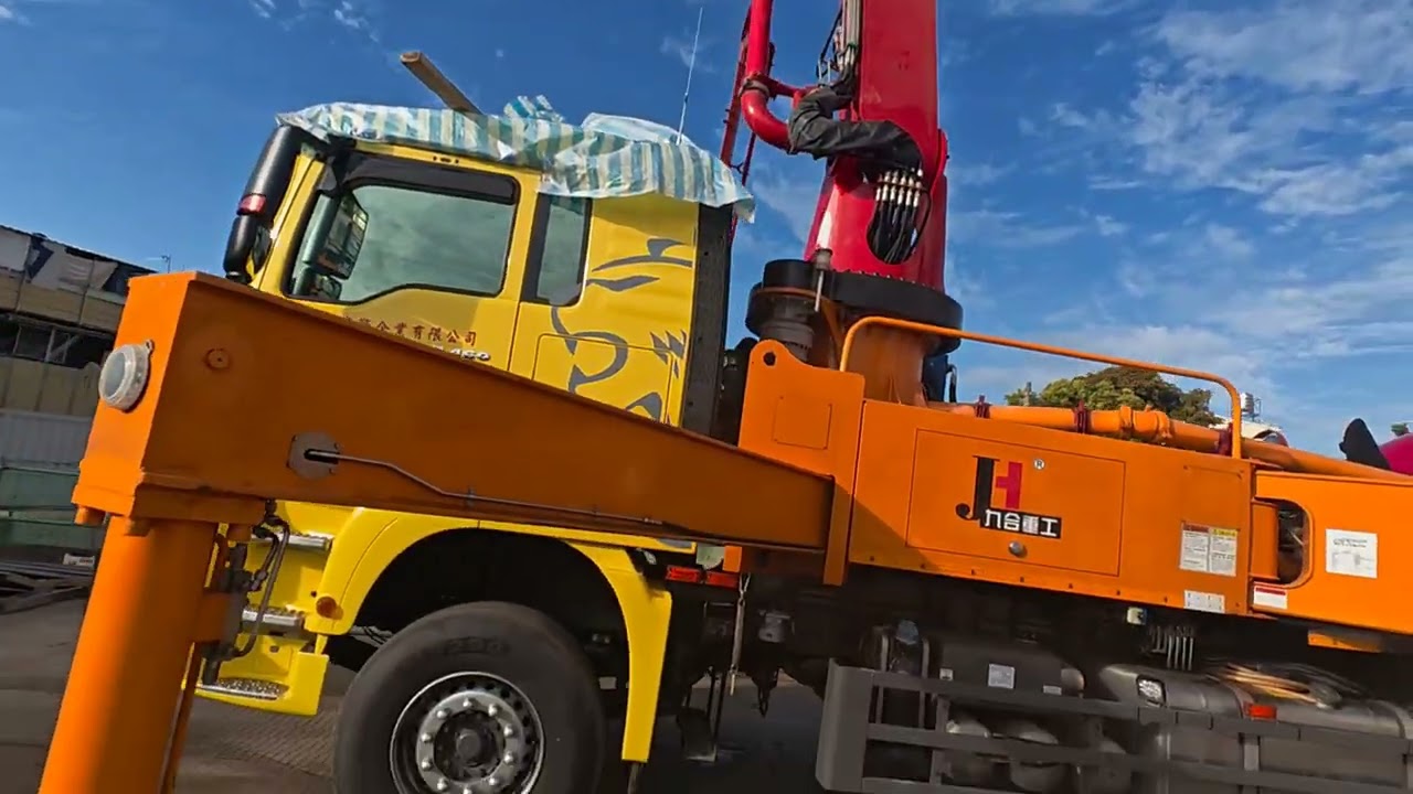 Main export model, representative of Chinese quality - Jiuhe pump truck.