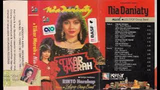 Nia Daniaty - Tikar Merah ( Full Album )
