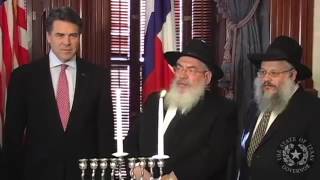 Gov. Perry Participates in Lighting Hanukkah Menorah & Then Dances with Chabad Rabbi's