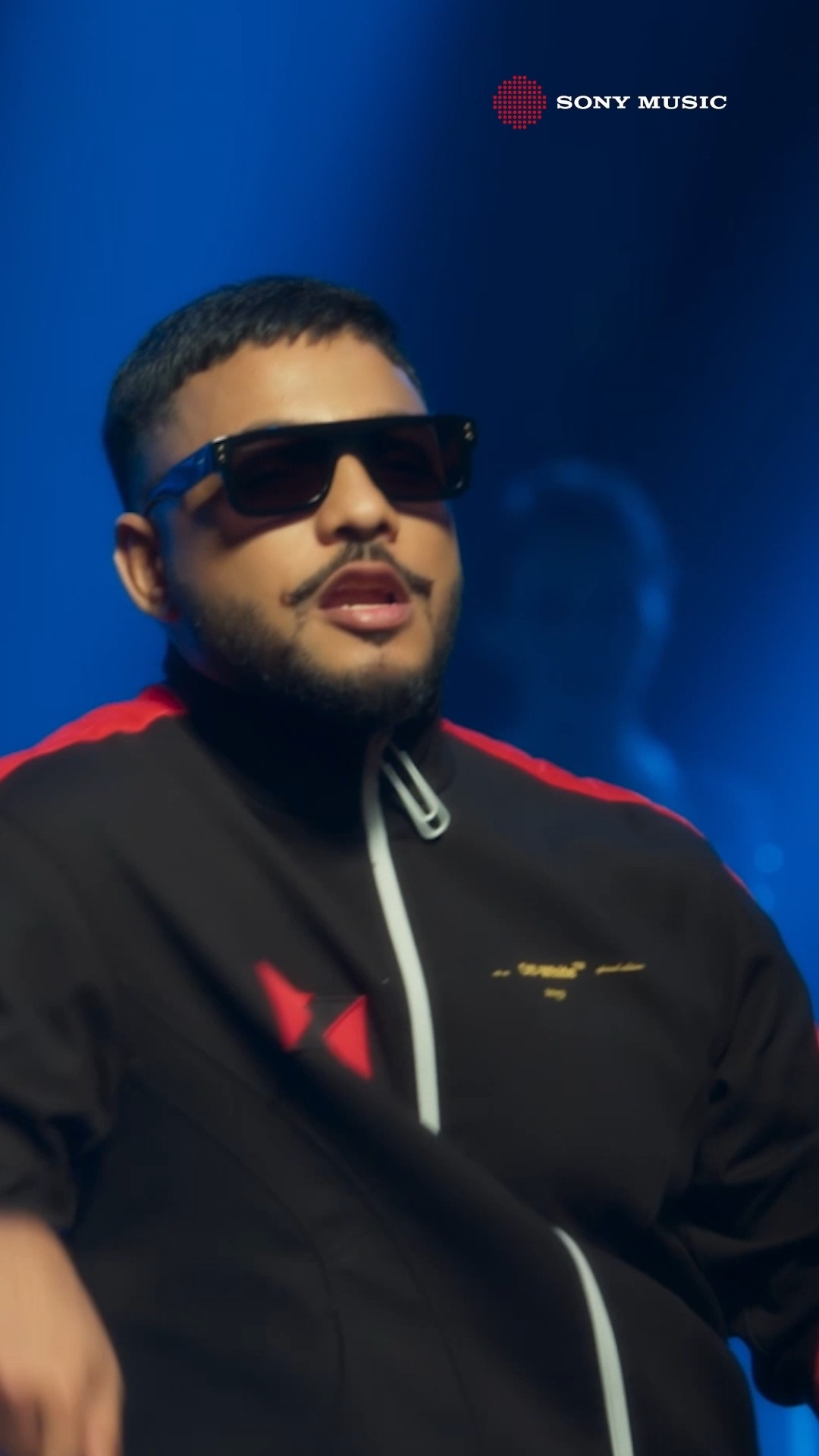 Got your phone ready? Let’s vibe to Phone Mila Ke! ?? #phonemilake #raftaar #akasa