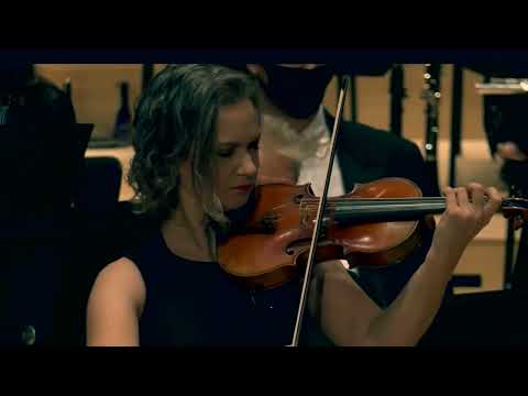 Hilary Hahn Performs Bach’s Andante After Giving Heartfelt Speech Dedicated to Oxford High Victims