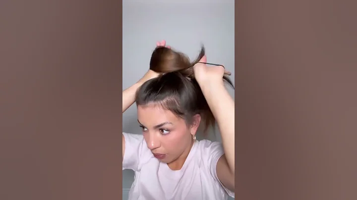 10 second messy bun #hairstyles #messybun #hairtutorial