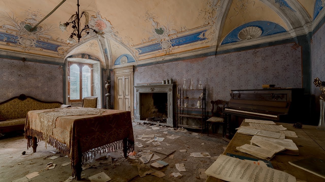 Abandoned Millionaires Family Mansion of Ferrari With