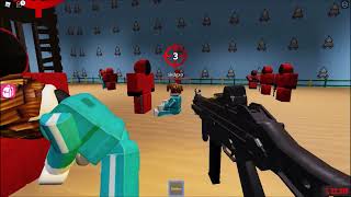 Play Squid Game | Red light Green light as the Frontman | Roblox screenshot 2