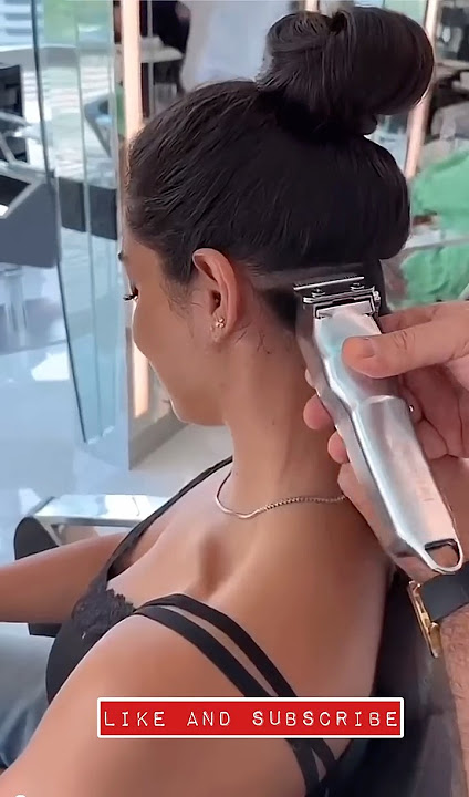 Woman Undercut and Nape Shave with Clippers in Barbershop 💈 #undercut #barbershop #barber #clippers
