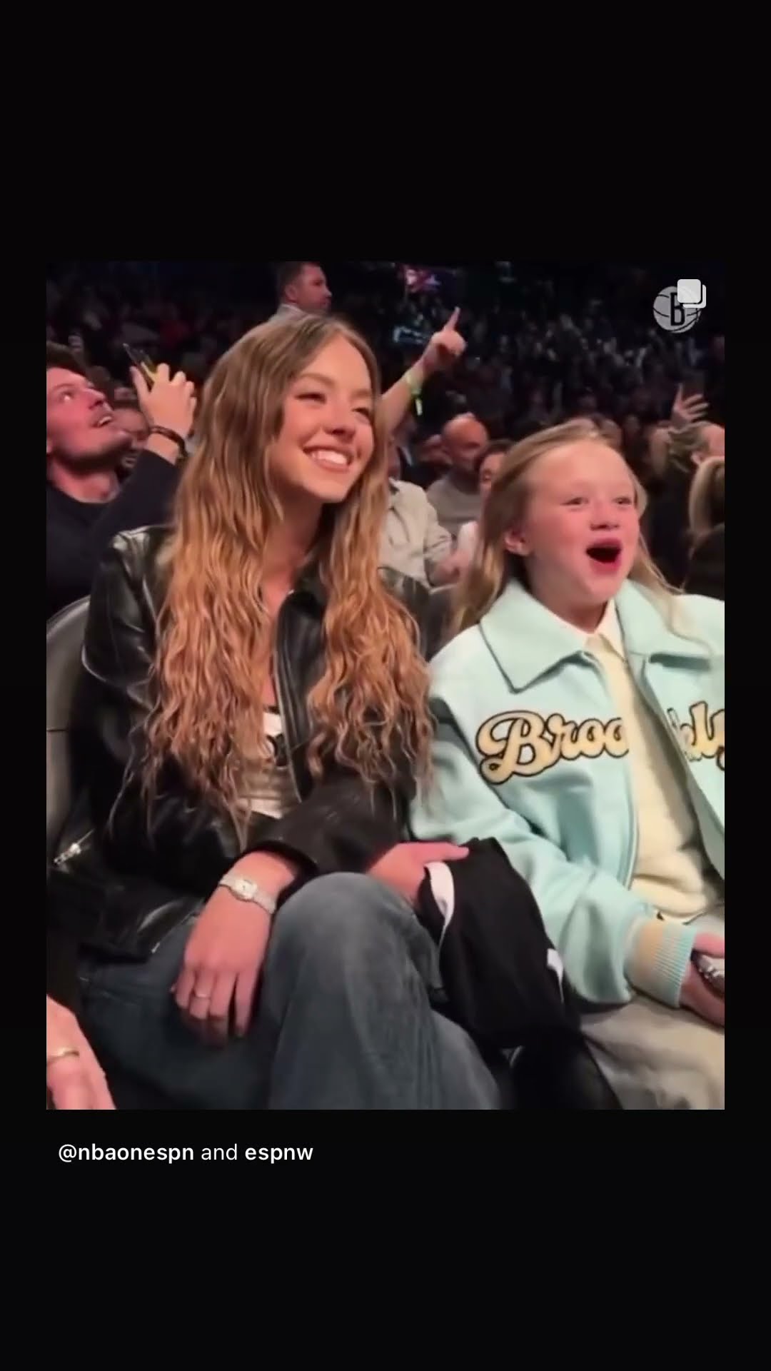 She went to the Knicks game #hoodnews #sydneysweeney #NBA #sports #viralvideo #knicks #FAN #fans