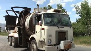 I'm Addicted To Garbage Trucks
