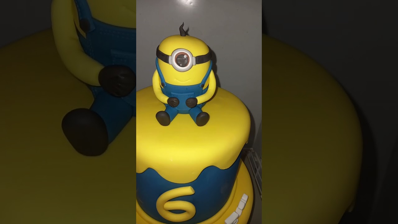 Minion 3D cake ||fondant cake