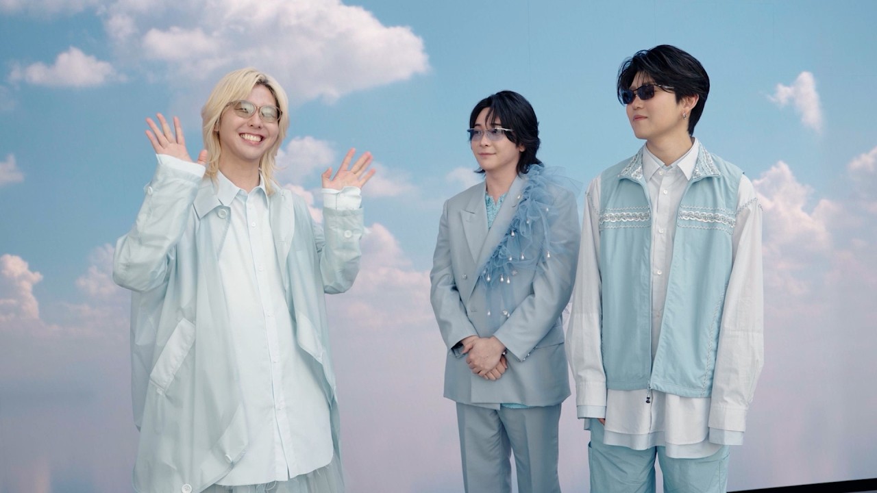 Mrs. GREEN APPLE、3人で全力笑顔披露もシュールな感じになってしまう