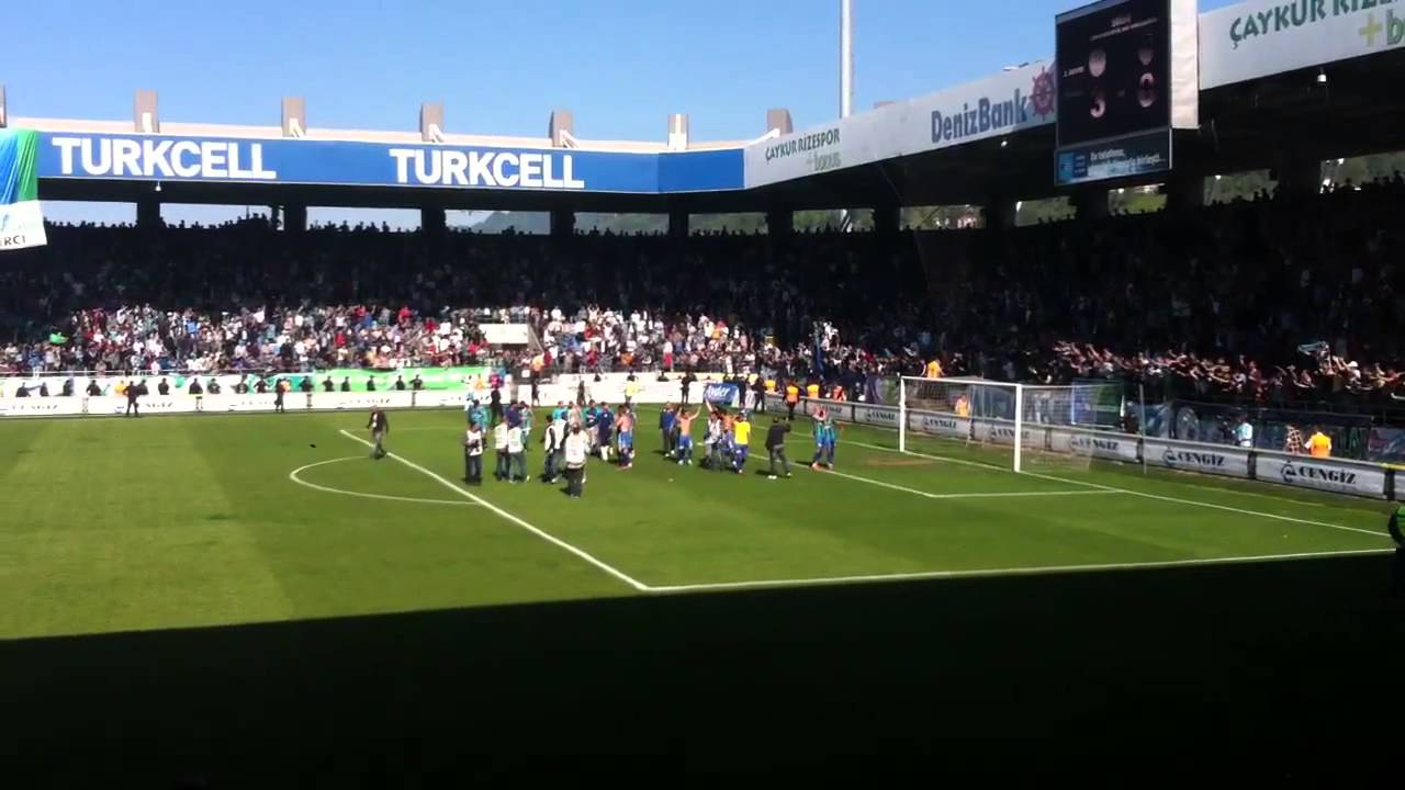 Rizespor Süper Ligde-Maçın Bitiş Düdüğüyle Birlikte Çılgına Dönüyoruz