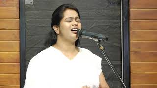 ஒரு மகிமையின் மேகம் ( Oru Magimayin Maegam) - Pr. Beulah Benz - Tamil Christian Songs