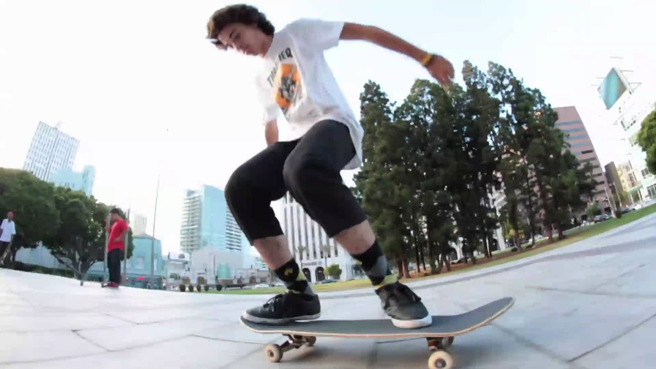 Javan Campello warming up at JKWON