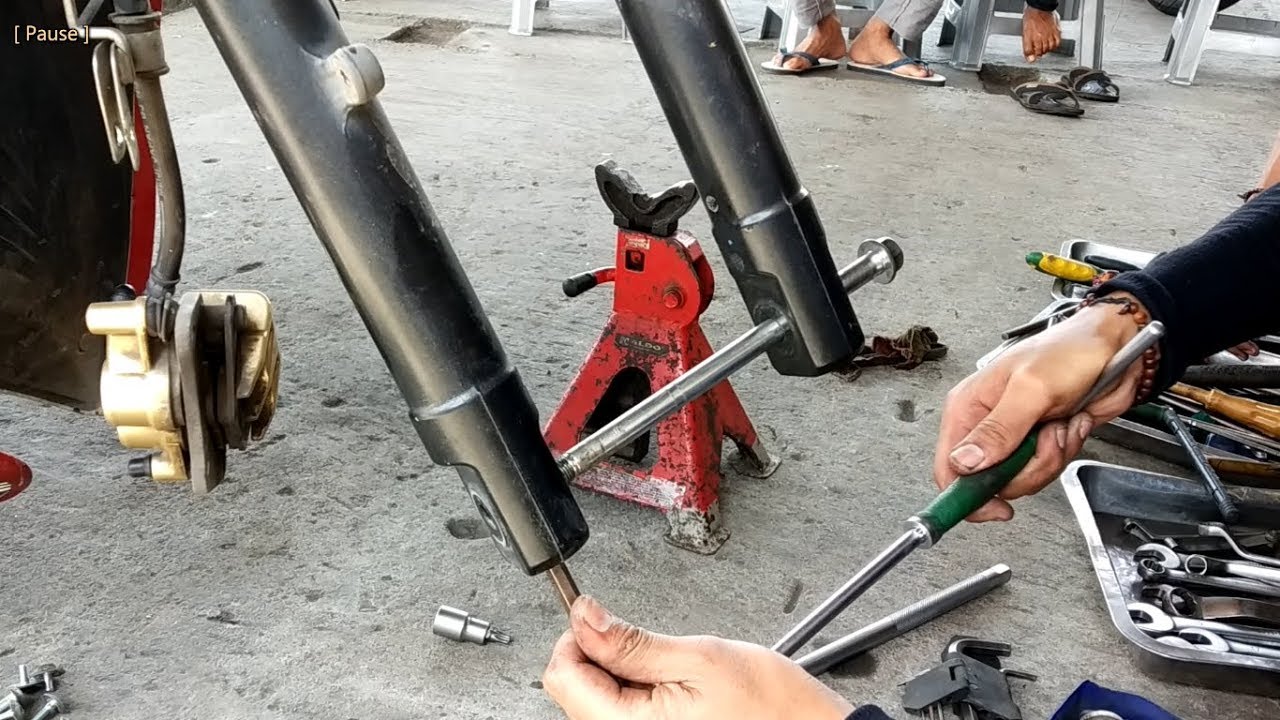 Cara  Melepas Baut Shock  Depan  Bawah yg Ikut Muter YouTube  Cara  Melepas Baut Shock  Depan  Bawah yg Ikut Muter YouTube