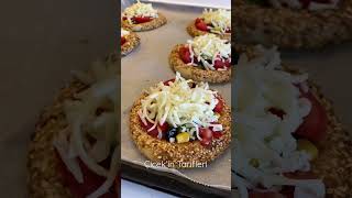 FIRINDAN ÇIKMASIYLA KAPIŞ KAPIŞ BİTTİ  Mini Pizza Tarifi  Çiçekintarifleri #Shorts