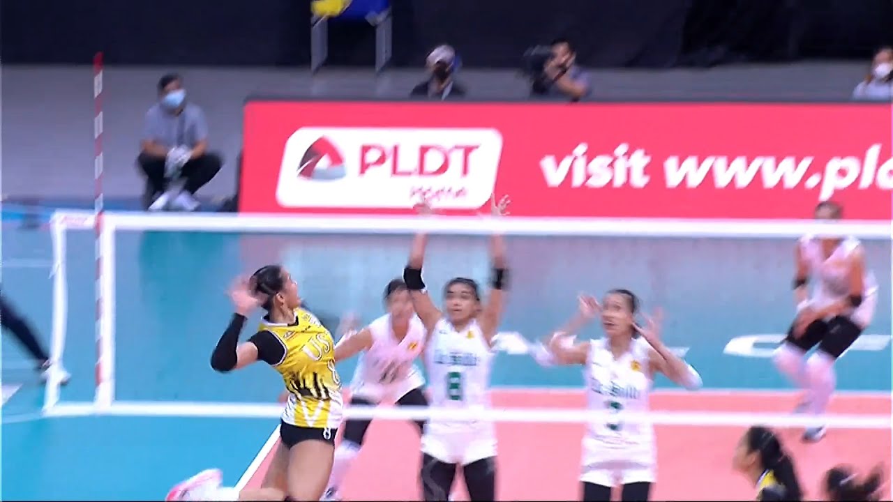 Eya elevates for the power hit | UAAP Season 84 Women's Volleyball