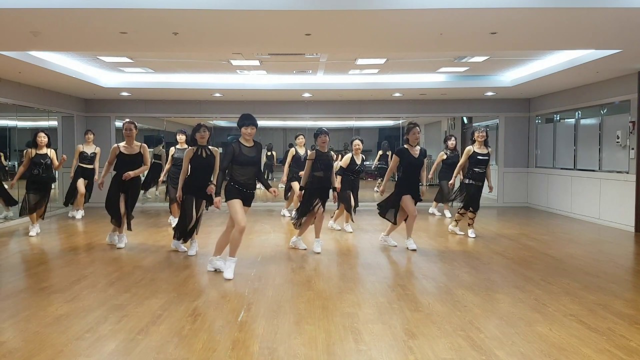 Casablanca Line Dance (Easy Intermediate Level)