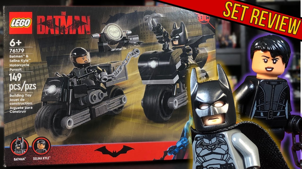 Batman™ & Selina Kyle™ Motorcycle Pursuit