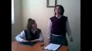 Liseli Kız Damardan Söylüyor