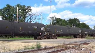 NS 4039 leads CN U703 on the CN Freeport Sub 8/30/17