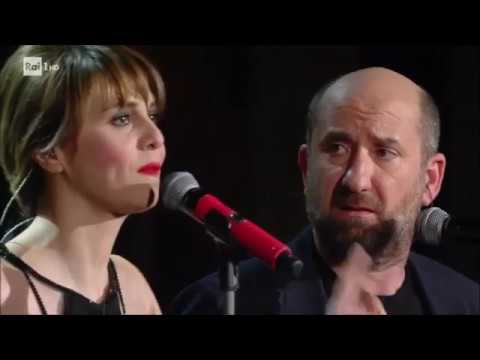 Sanremo 2017 - Paola Cortellesi e Antonio Albanese "Un mondo di pàvole"