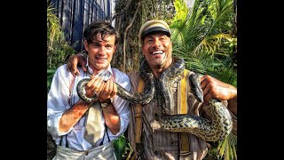 Uy arxivlarida porno videolar Uch kishi kotibani sikishdi (porno video)