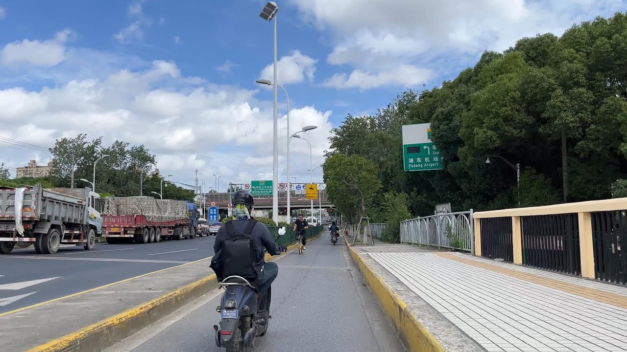 Shanghai, चीन | Shangnan road | POV राइड 4K