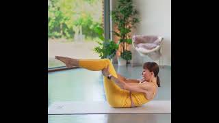 Do this Pilates Exercise Everyday to Build Core Strength in Just 1 Minute! screenshot 2