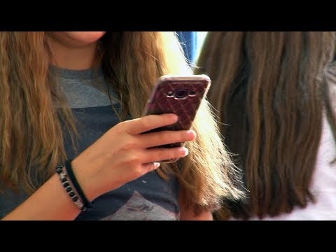 Korišćenje mobilnih telefona u školama
